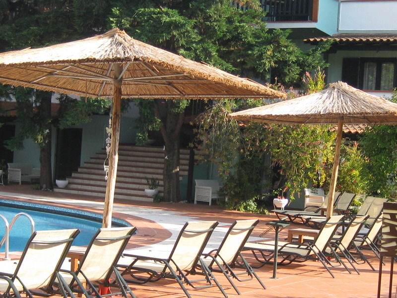 Eden Hotel Áfitos Exterior foto